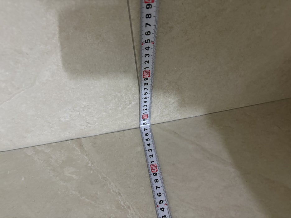 기둥과 레일 수직·수평 실측 작업